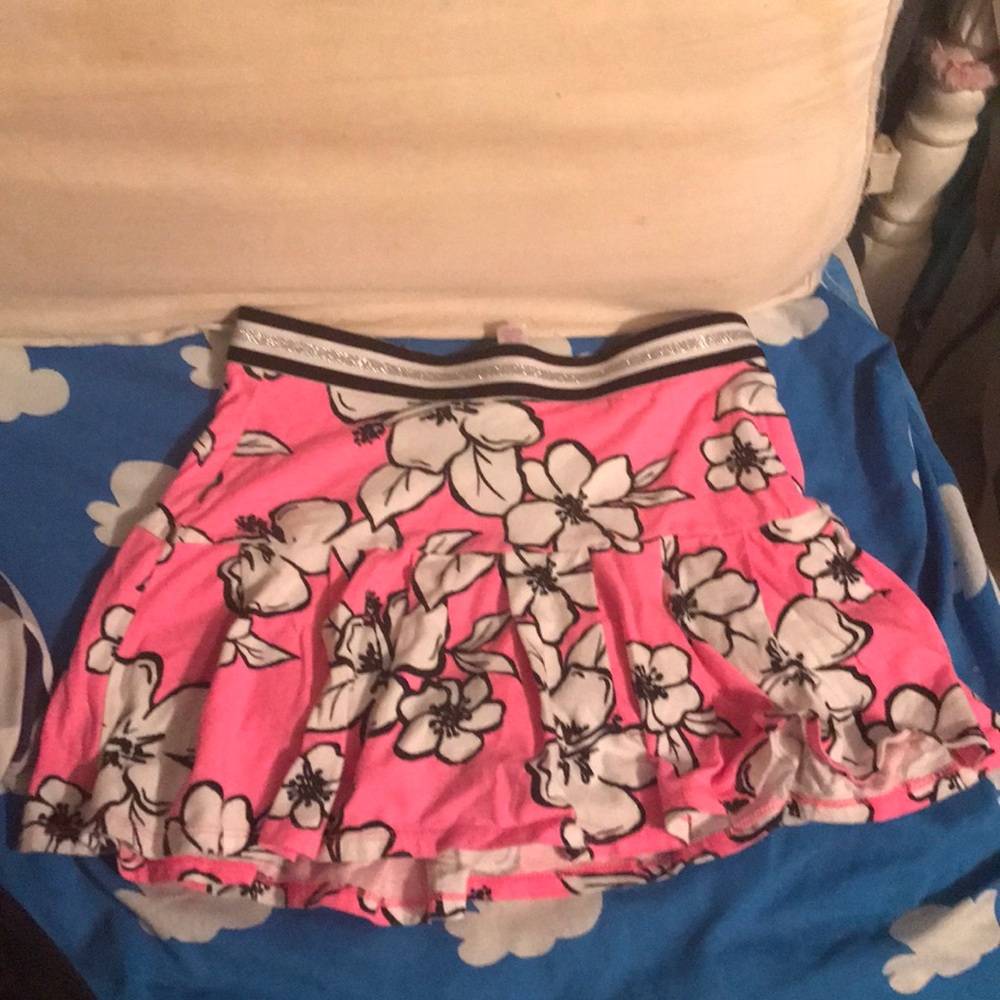 Pink skirt w/ flower pattern